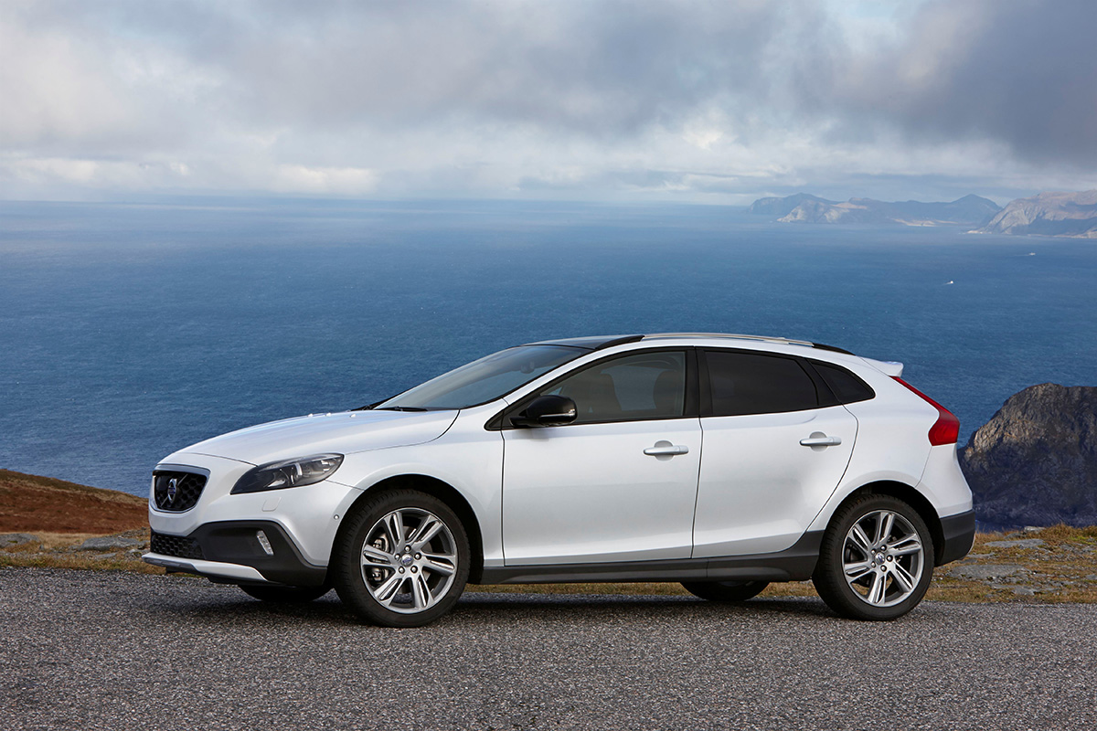 volvo v40cc